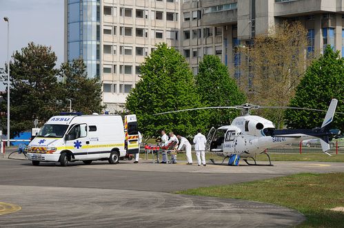 Hopital_Orleans-la-Source_helicoptere_SAMU_41_2.jpg